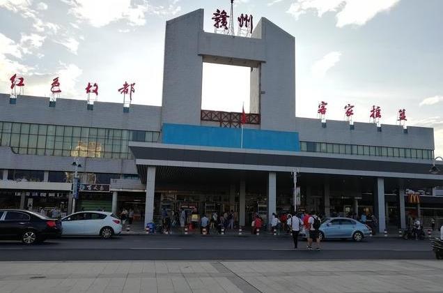 自贡到赣州物流公司-全面仓储，全方位支持自贡至赣州专线