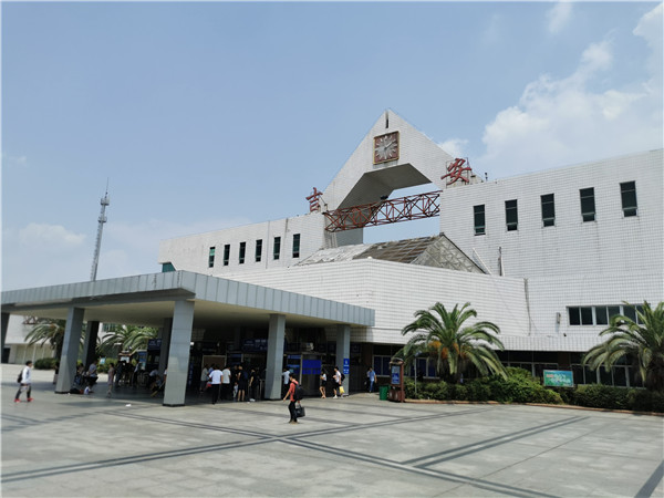 自贡到吉安物流公司-全面仓储，全方位支持自贡至吉安专线